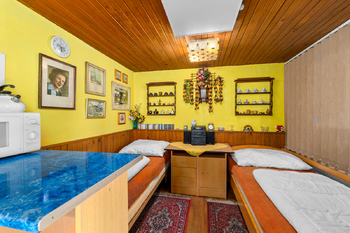 Prodej domu 306 m², Husinec