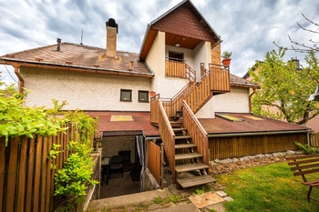 Prodej domu 306 m², Husinec