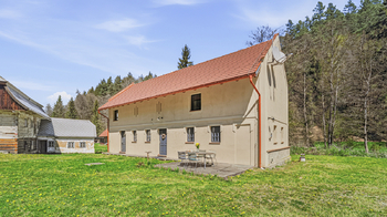 Prodej zemědělského objektu 563 m², Mukařov