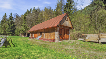Prodej zemědělského objektu 563 m², Mukařov