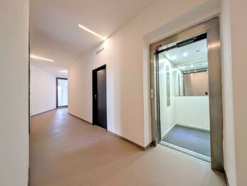 výtah ... - Pronájem bytu 1+kk v osobním vlastnictví 23 m², Havlíčkův Brod