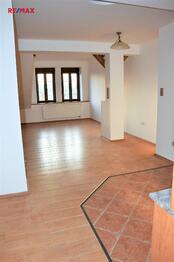 Obývací pokoj s kk - Pronájem bytu 3+kk v osobním vlastnictví 98 m², Klatovy