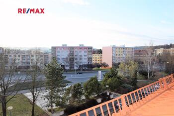 Pohled z okna - Pronájem bytu 3+kk v osobním vlastnictví 98 m², Klatovy