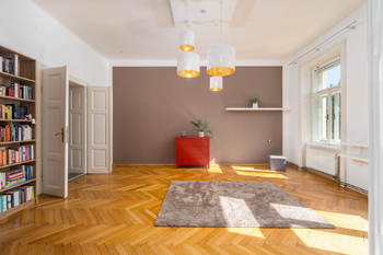 Obývací pokoj - Prodej bytu 3+1 v osobním vlastnictví 127 m², České Budějovice