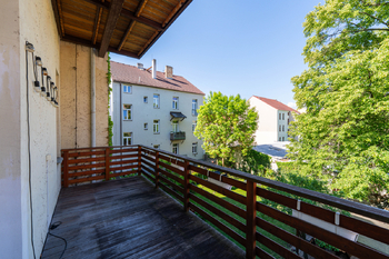 Terasa do vnitrobloku - Prodej bytu 3+1 v osobním vlastnictví 127 m², České Budějovice