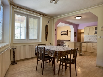 Prodej domu 228 m², Cvrčovice