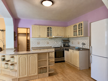 Prodej domu 228 m², Cvrčovice