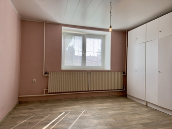 Prodej domu 228 m², Cvrčovice