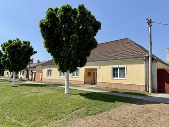 Prodej domu 228 m², Cvrčovice