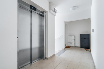 Byt 2+kk s terasou, Otakara Kubína, Boskovice - Prodej bytu 2+kk v osobním vlastnictví 51 m², Boskovice