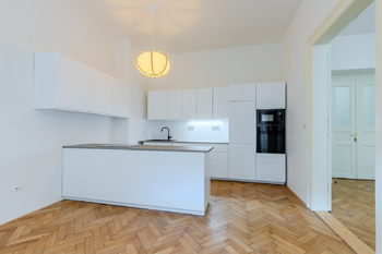 Pronájem bytu 3+1 v osobním vlastnictví 106 m², Praha 2 - Vinohrady
