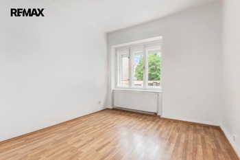 Pokoj - Prodej bytu 2+kk v osobním vlastnictví 48 m², Praha 4 - Nusle