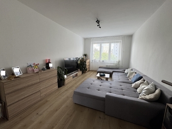 Pronájem bytu 2+1 v družstevním vlastnictví 54 m², Hradec Králové