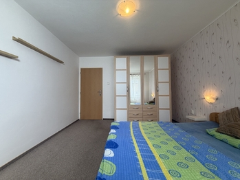Ložnice - Prodej bytu 3+1 v osobním vlastnictví 59 m², Staňkovice