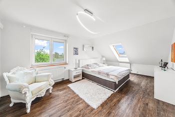 Prodej domu 205 m², Jesenice