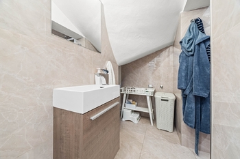 Prodej domu 205 m², Jesenice