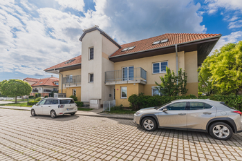 Pronájem bytu 3+kk v osobním vlastnictví 65 m², Holubice