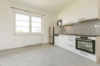 Pronájem bytu 3+kk v osobním vlastnictví 65 m², Holubice