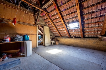 Půda - Prodej nájemního domu 221 m², Praha 6 - Řepy
