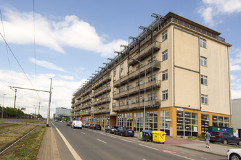 pohled na dům - Prodej bytu 2+kk v osobním vlastnictví 50 m², Praha 9 - Libeň