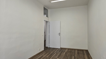 Kancelář č. 2 (14,5 m2) - Pronájem kancelářských prostor 58 m², Brno