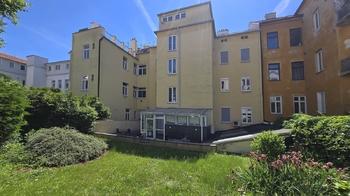 Zahrada za domem, zimní zahrada - Pronájem kancelářských prostor 58 m², Brno