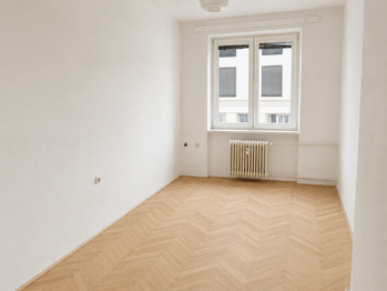 Ložnice - současný stav - Prodej bytu 2+1 v osobním vlastnictví 45 m², Brno