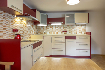 Prodej pozemku 8314 m², Chvalčov