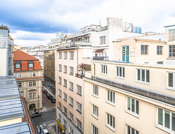 Prodej bytu 5+1 v osobním vlastnictví 143 m², Praha 1 - Staré Město