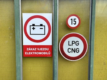 Pronájem garáže, Praha 5 - Stodůlky