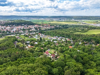Prodej pozemku 775 m², Praha 5 - Zbraslav