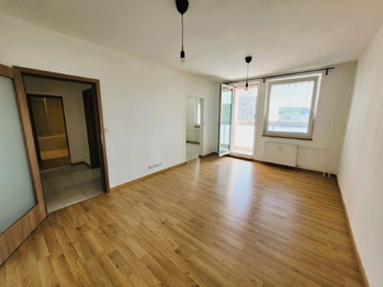 Obývací pokoj - Pronájem bytu 2+1 v osobním vlastnictví 53 m², Praha 4 - Modřany