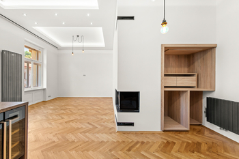 Prodej bytu 3+kk v osobním vlastnictví 116 m², Praha 8 - Karlín