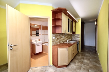 Prodej bytu 2+1 v osobním vlastnictví 63 m², Poniklá