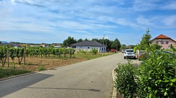 Prodej pozemku 845 m², Ivaň