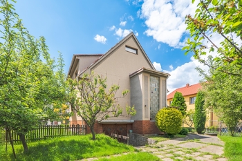 Prodej domu 209 m², Praha 10 - Uhříněves