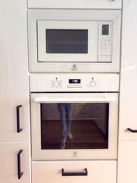 owen + microwave - Pronájem bytu 2+kk v osobním vlastnictví 45 m², Praha 3 - Žižkov
