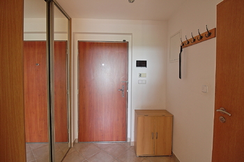 Pronájem bytu 1+kk v osobním vlastnictví 39 m², Praha 10 - Záběhlice
