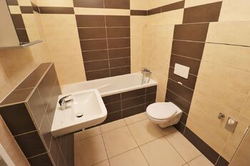 Pronájem bytu 1+kk v osobním vlastnictví 40 m², Praha 9 - Černý Most