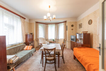 Prodej domu 345 m², Krušovice