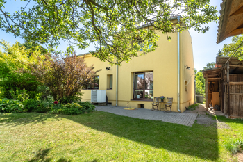 Prodej domu 200 m², Kytín