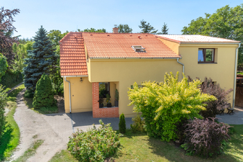 Prodej domu 200 m², Kytín