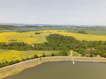 Prodej pozemku 105830 m², Blatno