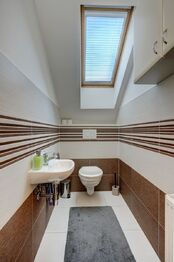Prodej domu 205 m², Ostopovice