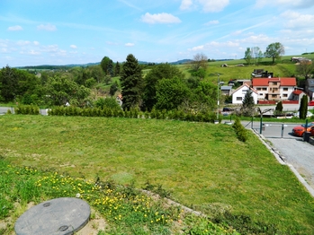 Pohled na pronajímanou část pozemku. - Pronájem pozemku 330 m², Dražice 