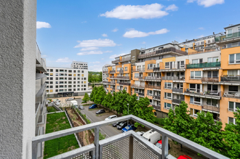 balkon - Pronájem bytu 1+kk v osobním vlastnictví 38 m², Praha 9 - Vysočany