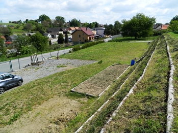 Záhony a parkování. - Pronájem pozemku 340 m², Dražice