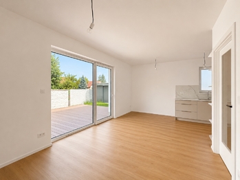 výstup z obývacího pokoje na terasu - Prodej domu 114 m², Kutná Hora