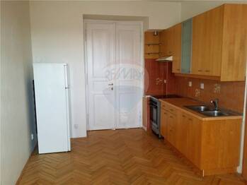 kuchyně - Pronájem bytu 1+1 v osobním vlastnictví 50 m², Praha 7 - Holešovice