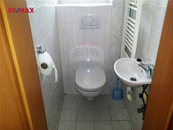 wc - Pronájem bytu 1+1 v osobním vlastnictví 50 m², Praha 7 - Holešovice